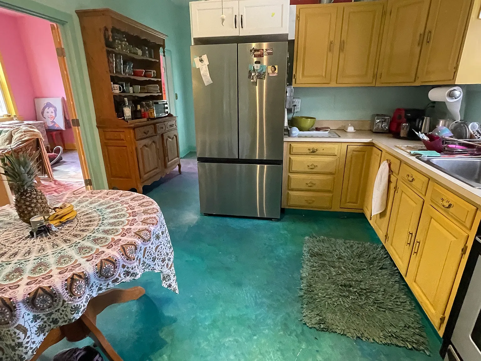 4 bed, 2340 sqft, $1,000 — Photo 2