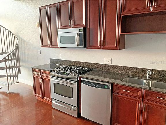 5th image of 150 E Robinson St #10A-19