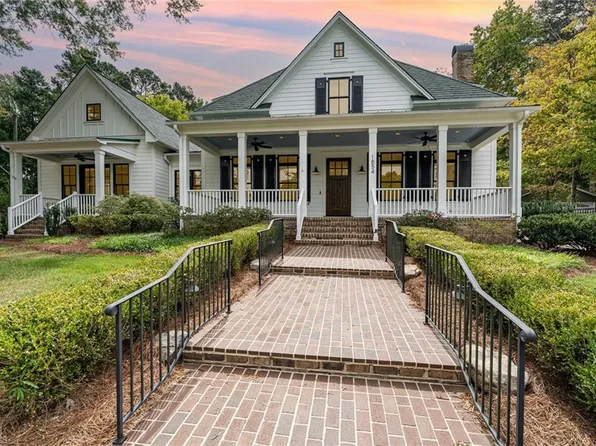 1854 Runnymede Rd, Winston Salem, NC 27104