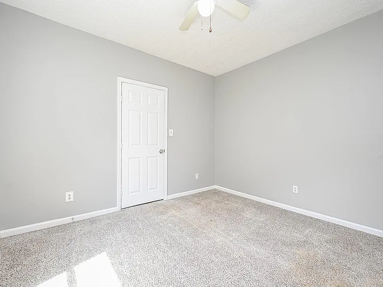 8007 Carver Rd — Photo 22
