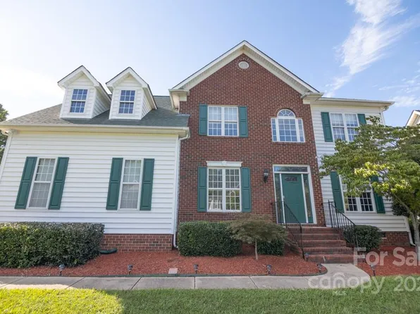 2703 Billings Park Dr, Charlotte, NC 28213