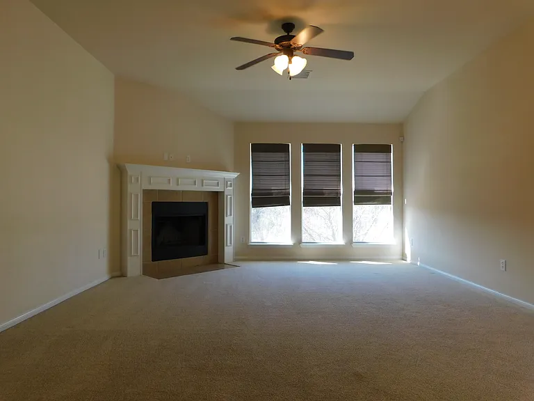 523 Cattail Cir — Photo 6