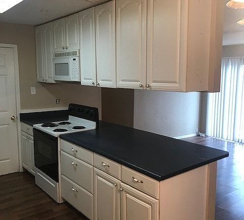 4th image of 1306 Coldwater Dr