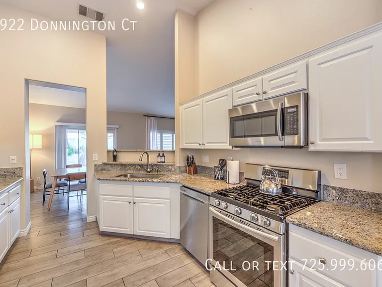 1922 Donnington Ct — Photo 15
