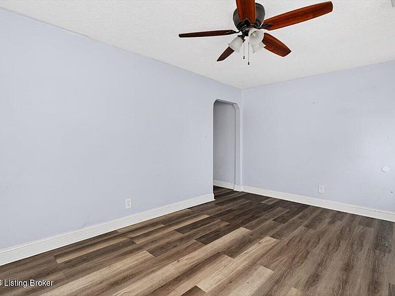 3rd image of 2605 Franklin Ave