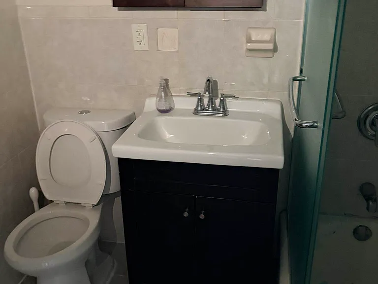 461 15th St #2 — Photo 7