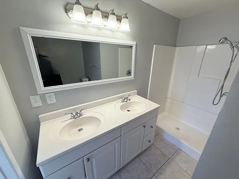 1561 Olive Ave — Photo 12