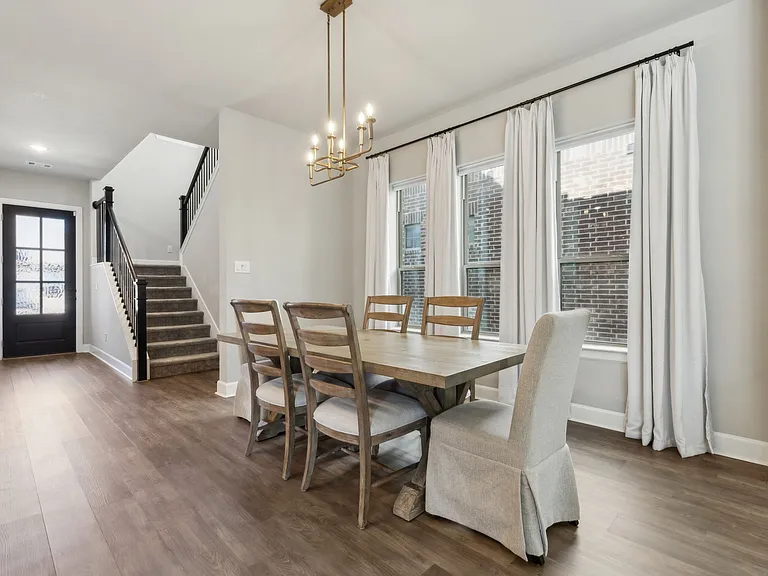 2121 Tolleson Dr — Photo 10