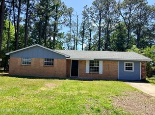 6236 Frederick St, Moss Point, MS 39563