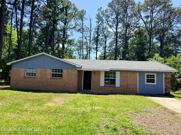 6236 Frederick St, Moss Point, MS 39563