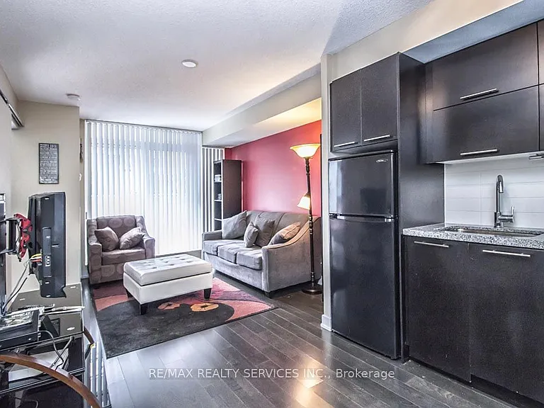 21 Nelson St #226 — Photo 10
