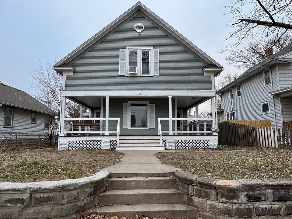 1st image of 716 E Avenue B