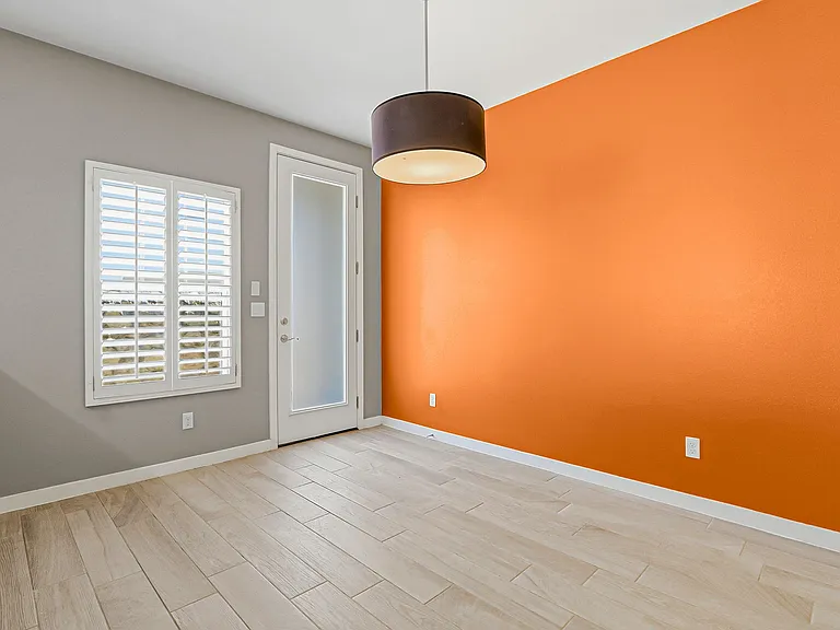 2025 William Caples St — Photo 4