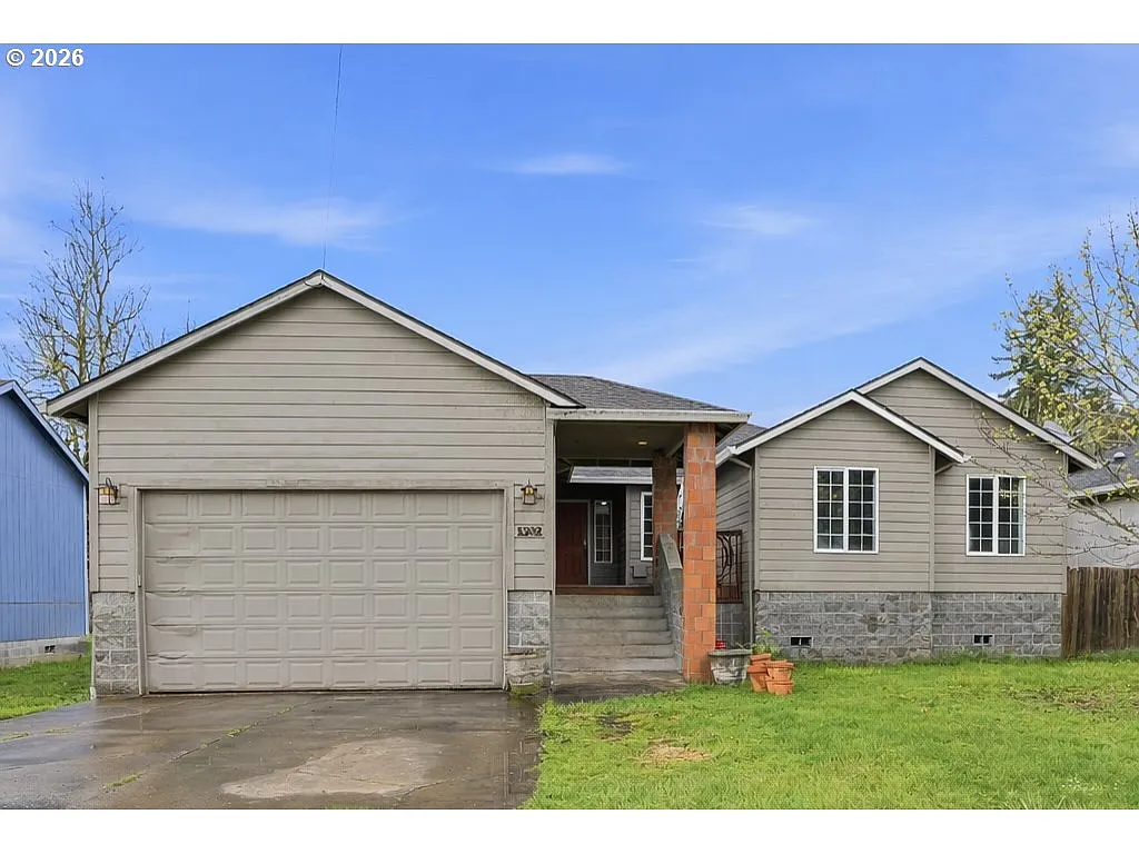 1302 Cherry St photo 1