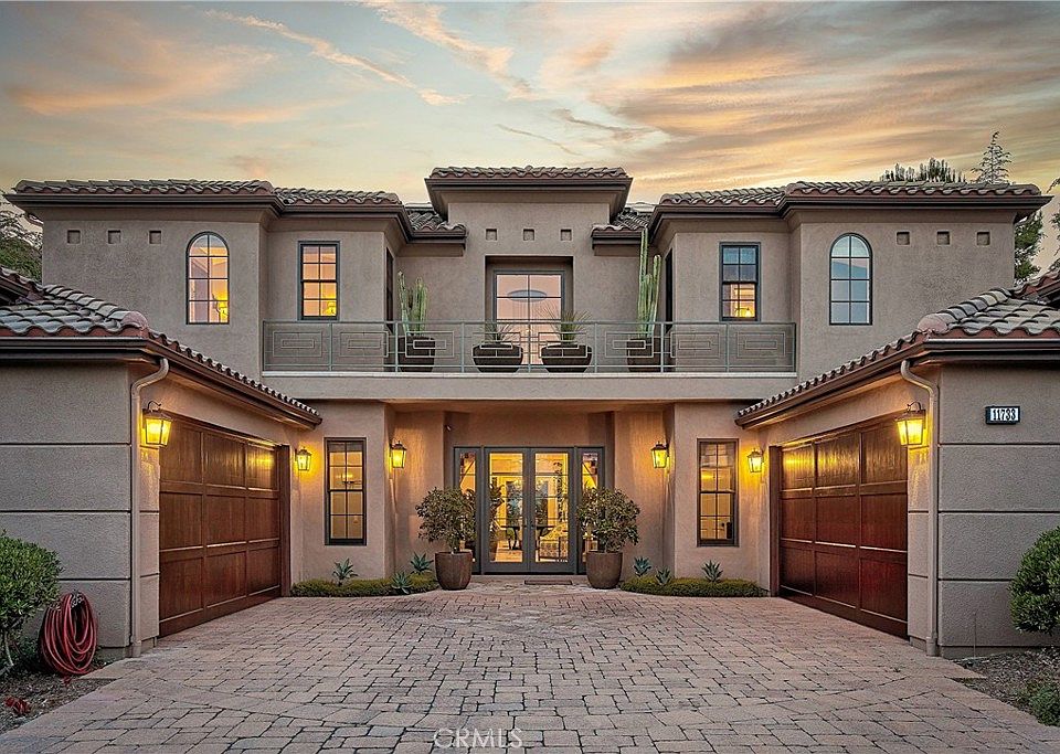pyon☺︎ 11739 Cochise Pl, Chatsworth, CA 91311 | Zillow