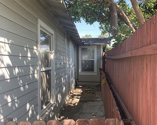 3rd image of 1923 19th St #A