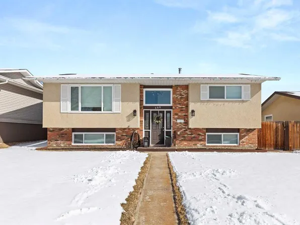 888 S 20th St NE, Medicine Hat, AB T1C 1M4