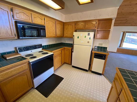 5th image of 12483 Saint Moritz Ln