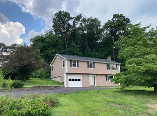 190 Fox Hill Rd, Burlington, MA 01803