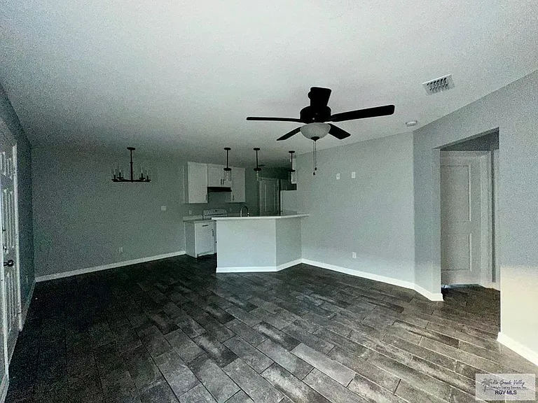 2219 Northridge Ave — Photo 4