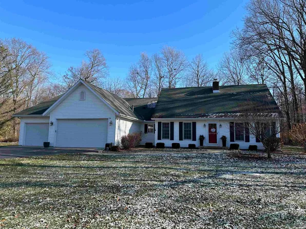 2367 E Fairway Dr, Peru, IN 46970