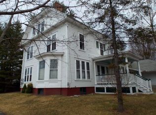 37 Clinton St, Concord, NH 03301