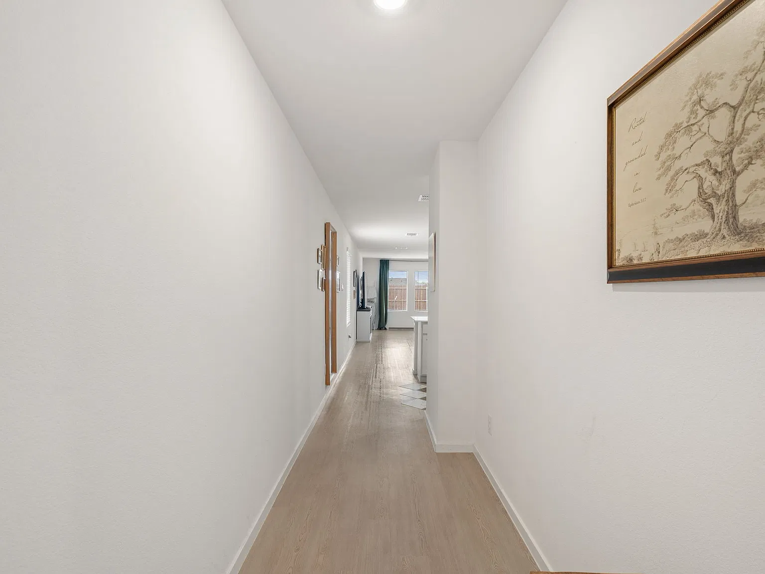 3 bed, 1452 sqft, $2,050 — Photo 4