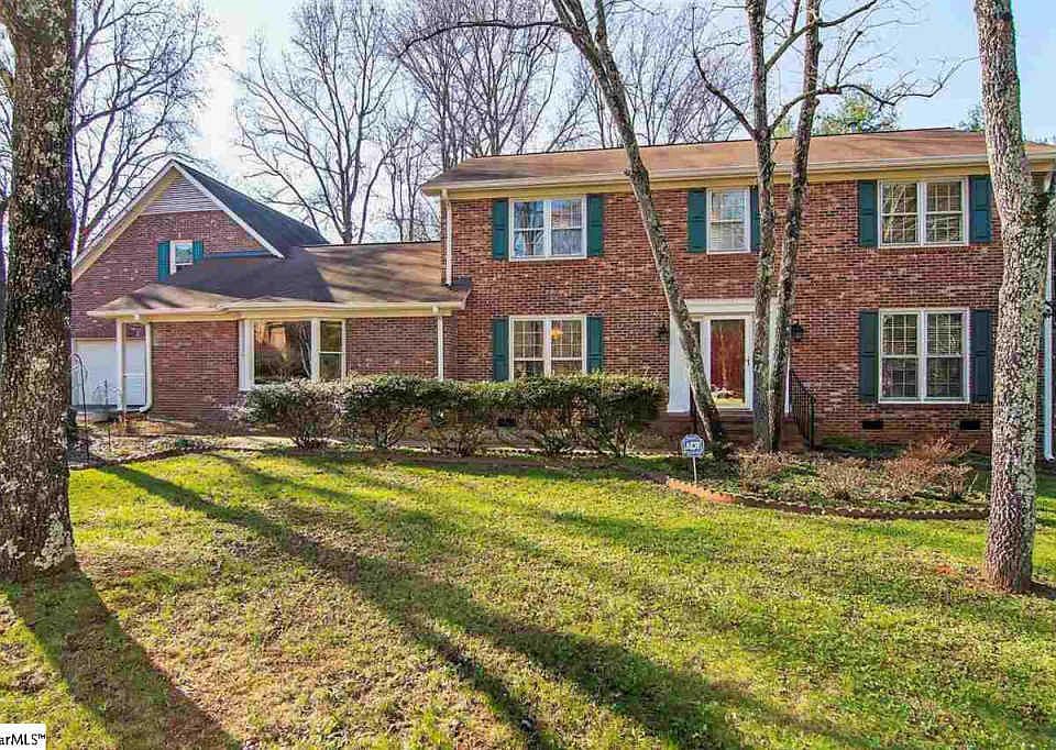 1st image of 108 Woodhill Ln