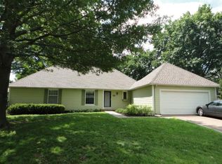 2213 W 119th St, Leawood, KS 66209