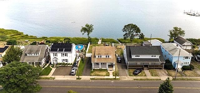 1st image of 147 1st Ave