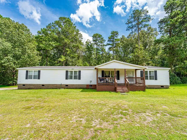 499 Nursery Rd, Lillington, NC 27546