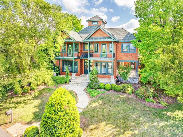 3 Gale Kelly Ct, Weaverville, NC 28787