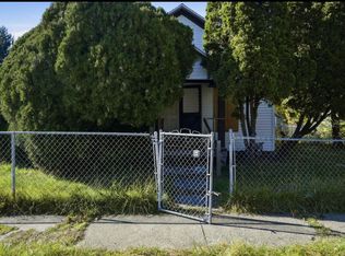 1096 Pearl St, Benton Harbor, MI 49022