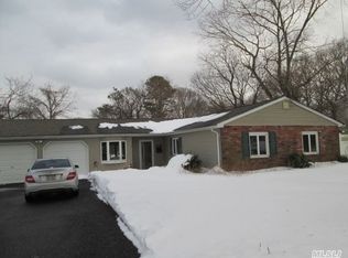 3 Thornwood Rd, Centereach, NY 11720