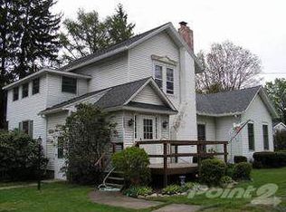 9554 Porter Rd, Fredonia, NY 14063