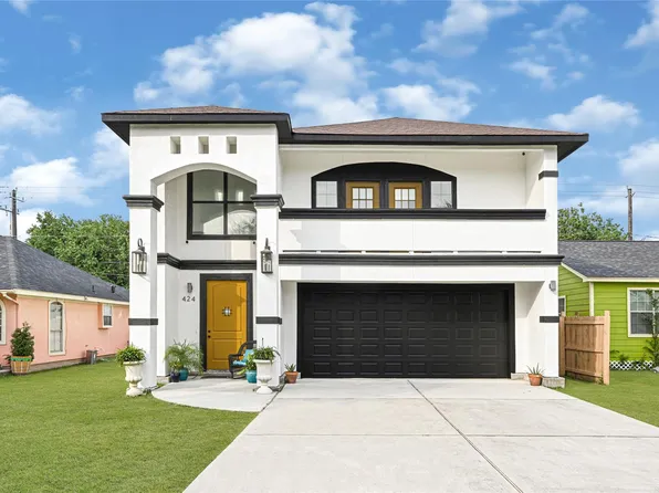 424 S Holmes St, La Porte, TX 77571