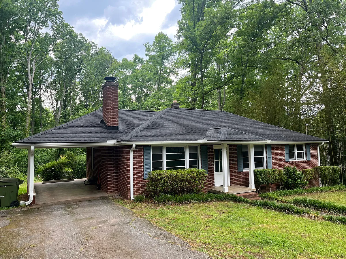 Building Photo - 402 Upper Highland Dr