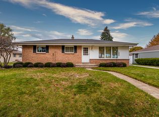 2244 W Sycamore Ave, Oak Creek, WI 53154