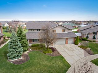 7457 Bayfield Dr, Tinley Park, IL 60487