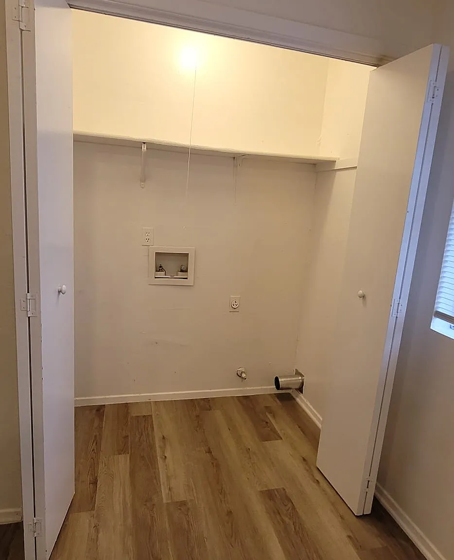 2 bed, 780 sqft, $975 — Photo 2