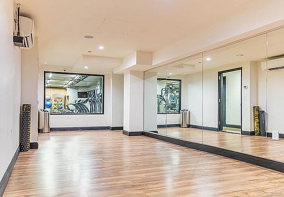 5th image of 564 Saint Johns Pl #421