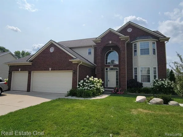 6797 Eckerman Dr, Troy, MI 48085