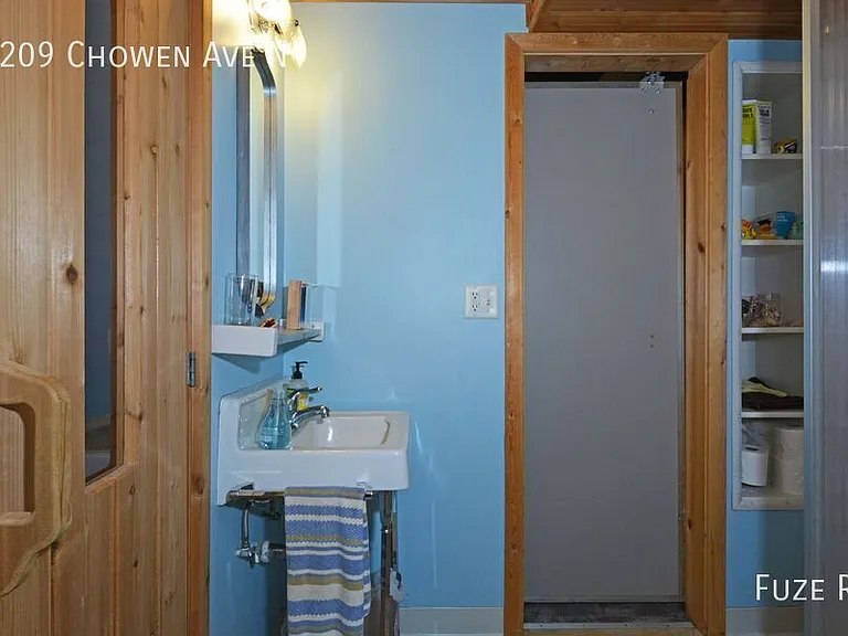 3209 Chowen Ave N — Photo 14