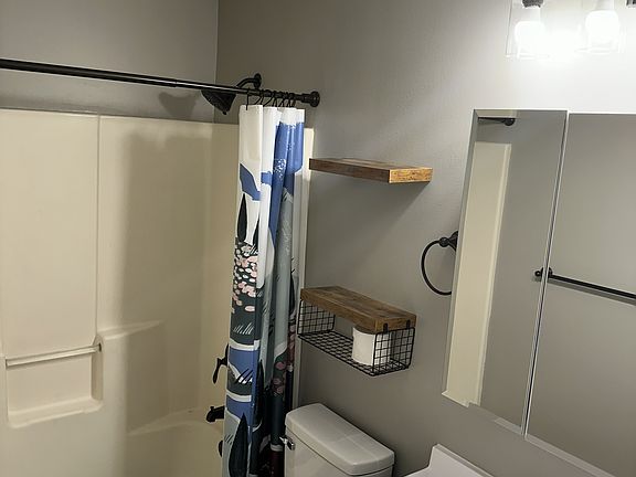 5th image of 3743 Ranfield Rd