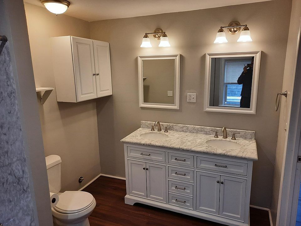 Bathroom 1 #2