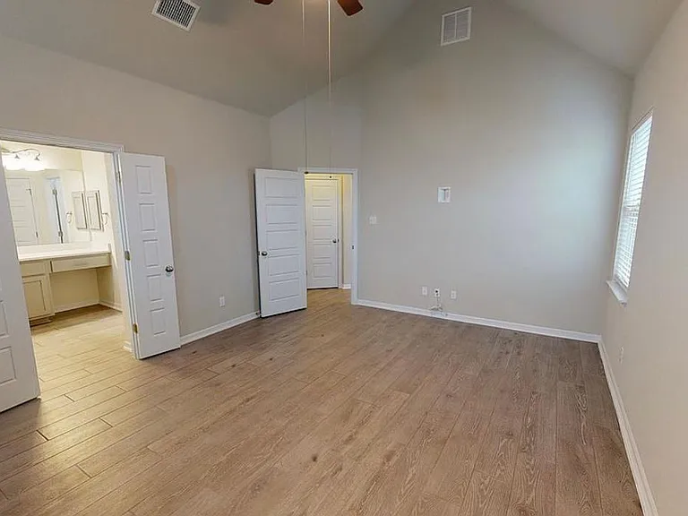 2313 Dillon Pond Ln #B — Photo 7
