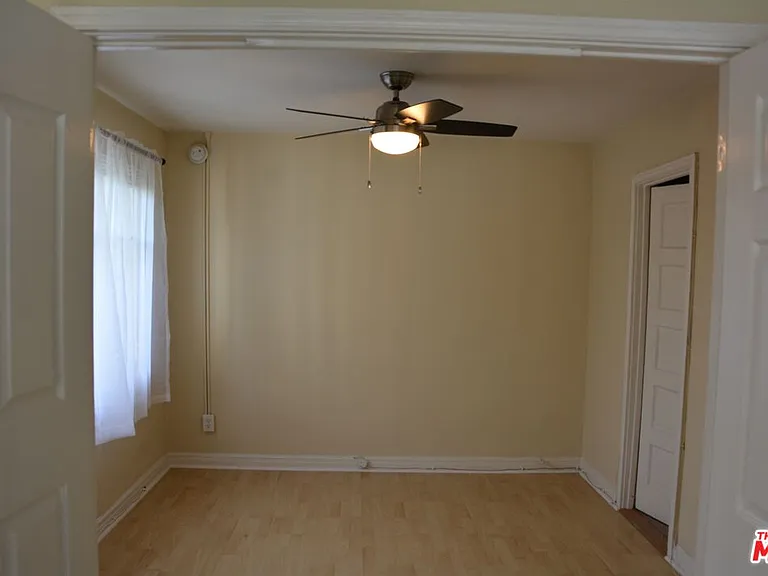 6693 De Longpre Ave — Photo 4