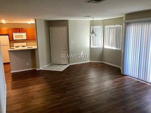 3rd image of 5034 S Rainbow Blvd Unit 101