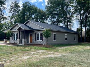 450 Walker Rd, Byron, GA 31008