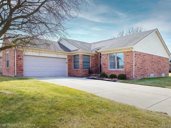 17888 Redwood Dr, Macomb, MI 48042